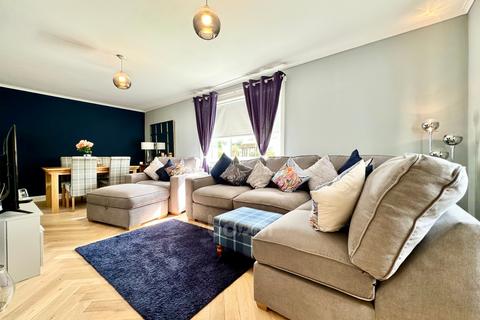 8 Houstonfield Quadrant, Houston, Johnstone, PA6 7EX