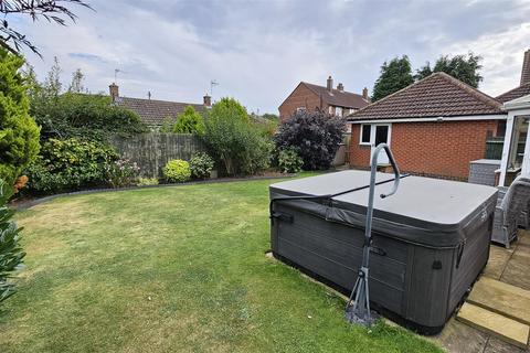 4 bedroom detached house for sale, Hoopers Close, Bottesford