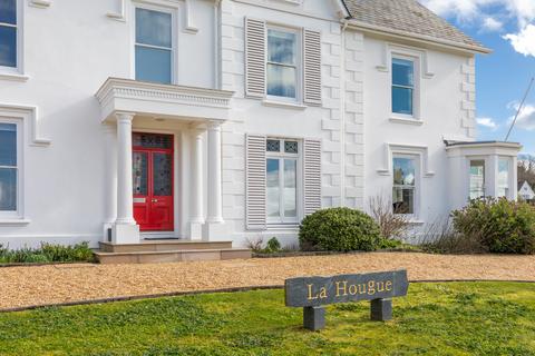 3 bedroom semi-detached house for sale, La Rue De La Hougue, Castel, Guernsey