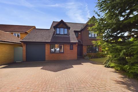 5 bedroom detached house for sale, Broadwater Lane, Towcester, NN12