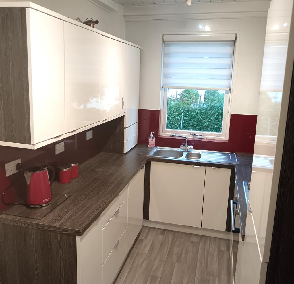 Baldwin Avenue, Glasgow, G13 3 bed semidetached house for sale £190,000