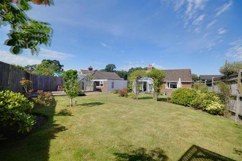 2 bedroom detached bungalow for sale, Chestnut Close, Broad Oak