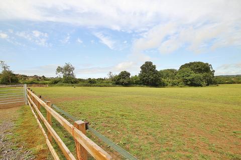 Land for sale, Paddock & Land, North Leigh, OX29