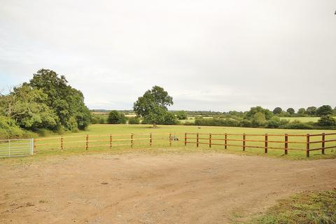 Land for sale, Paddock & Land, North Leigh, OX29