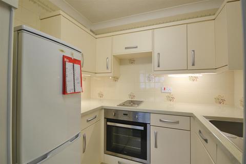 1 bedroom apartment for sale, London Road, Dorchester