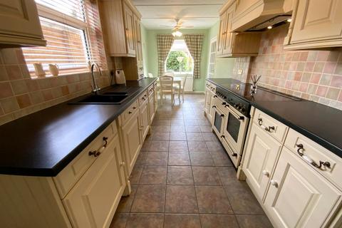 3 bedroom detached house for sale, Briar Meads, Oadby, Leicestershire