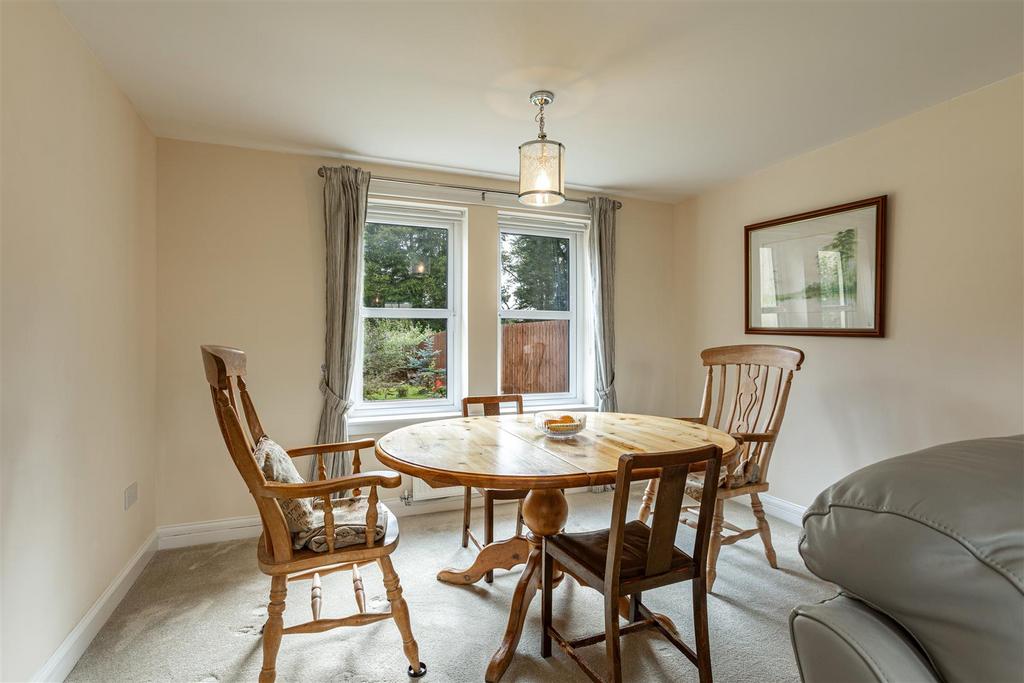 38 Knoll Park Galashiels 18.JPG