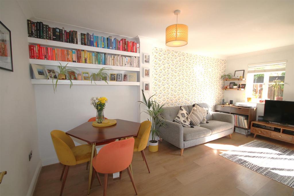 Dining Area.JPG