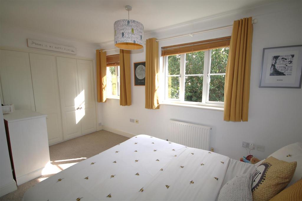 Bedroom 1b.JPG