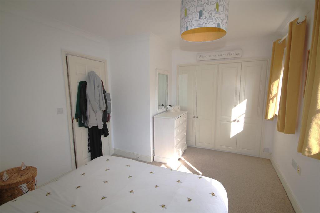 Bedroom 1c.JPG