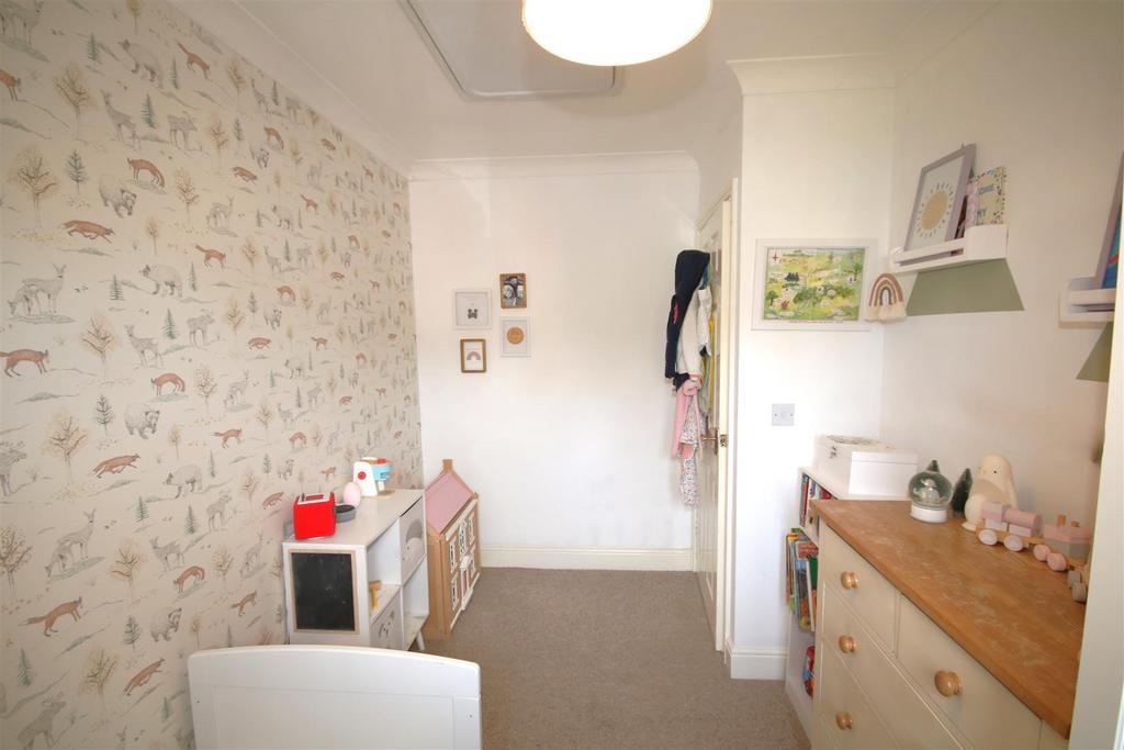 Bedroom 3b.JPG