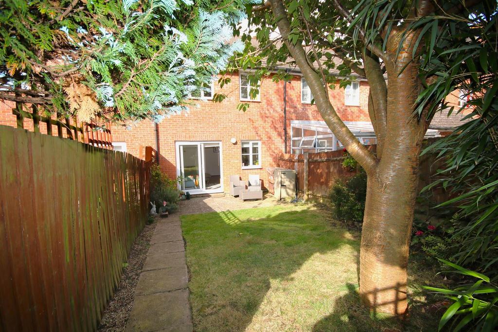 Rear Garden b.JPG