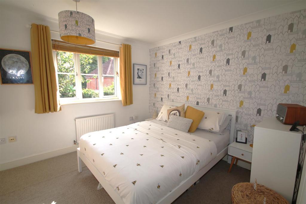 Bedroom 1a.JPG
