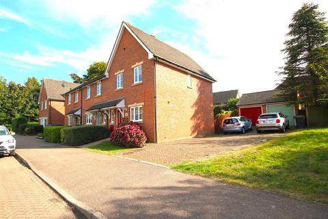 5 Chestnut Close, Chartham, Canterbury, CT4 7TD