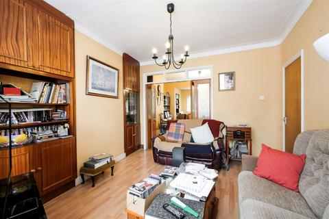5 Kenilworth Avenue, London, E17 4PD
