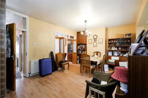 5 Kenilworth Avenue, London, E17 4PD