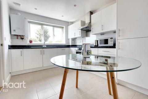 3 bedroom semi-detached house for sale, Rule Gardens, Fordham