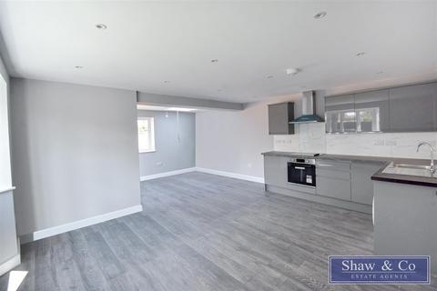 2 bedroom detached house for sale, West Way, Hounslow TW5