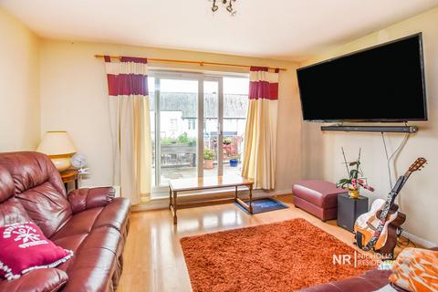 2 bedroom flat for sale, Epsom KT18