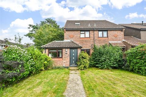 3 bedroom semi-detached house for sale, Ryefield Close, Petersfield, Hampshire