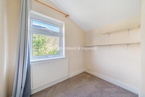 101 Bradgate Road, London, SE6 4TR