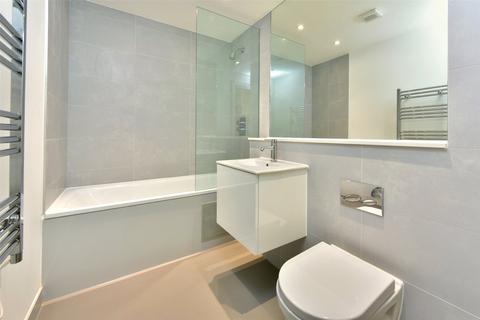 1 bedroom apartment for sale, High Road, London, N12