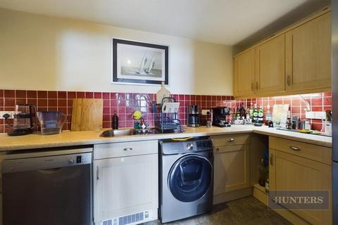 2 bedroom apartment for sale, Riverside Court, SO18