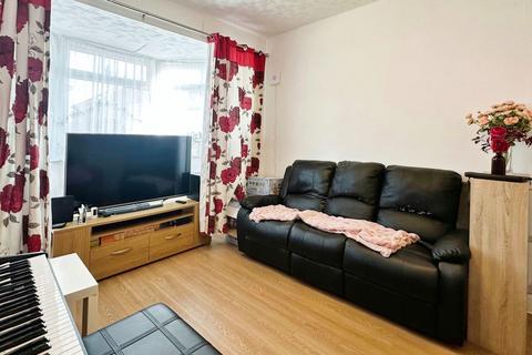 3 bedroom semi-detached house for sale, Eastwood Road, Leicester LE2