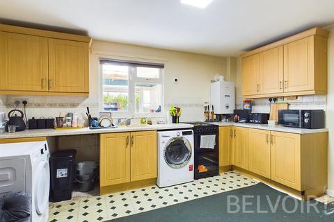 4 bedroom terraced house for sale, Chiltern Gardens, Telford TF4