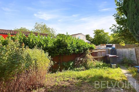 4 bedroom terraced house for sale, Chiltern Gardens, Telford TF4