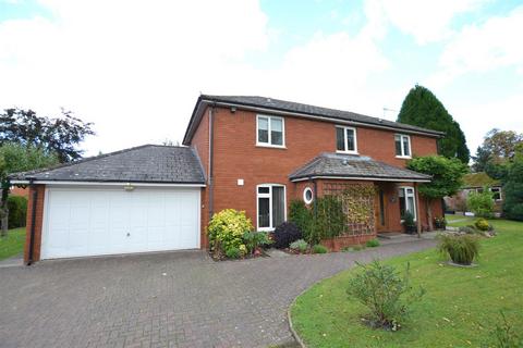 4 bedroom detached house for sale, Presbytery Close, Leominster