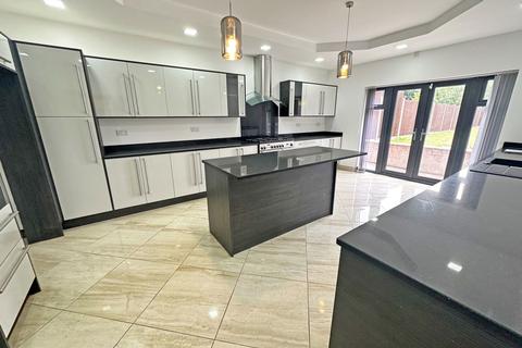389 Alcester Road, Wythall, Birmingham, B47 6JL