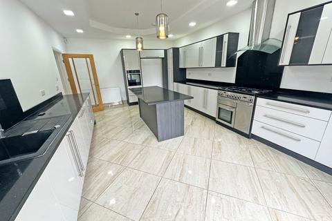 389 Alcester Road, Wythall, Birmingham, B47 6JL