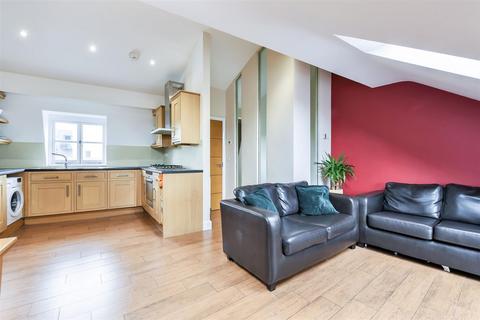 3 bedroom apartment to rent, Clapham High Street, Clapham