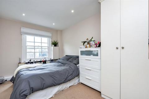 3 bedroom apartment to rent, Clapham High Street, Clapham