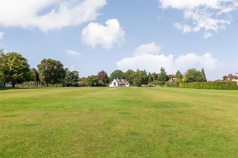 4, Welcome Cottages Slines Oak Road, Woldingham, Caterham, CR3 7EB