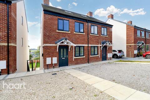 4 bedroom semi-detached house for sale, Fawcett Lane, Leeds