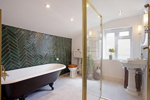 6 Northfield Road, London, W13 9SY