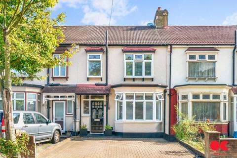 3 bedroom terraced house for sale, Clarence Avenue, Gants Hill IG2