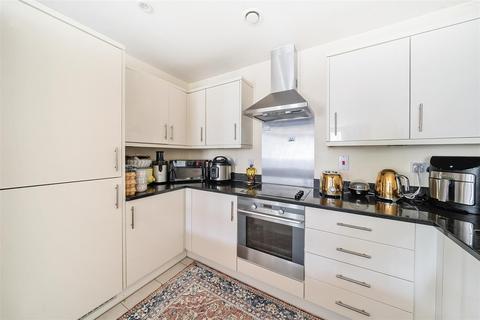 1 bedroom apartment for sale, 2a Alberon Gardens, London NW11