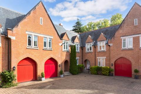 3 bedroom terraced house for sale, Holloway Drive, Virginia Park, Virginia Water