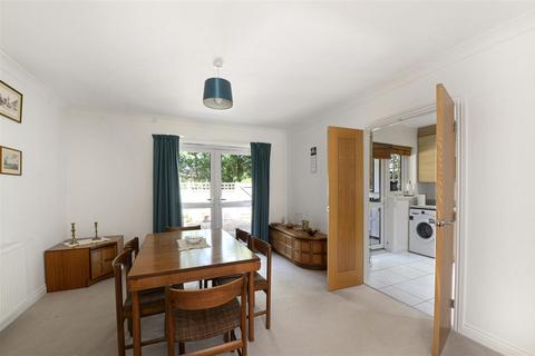 3 bedroom end of terrace house for sale, Rookery Court, Marden