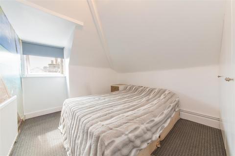 2 bedroom flat for sale, Sunny Gardens Road, Hendon, London