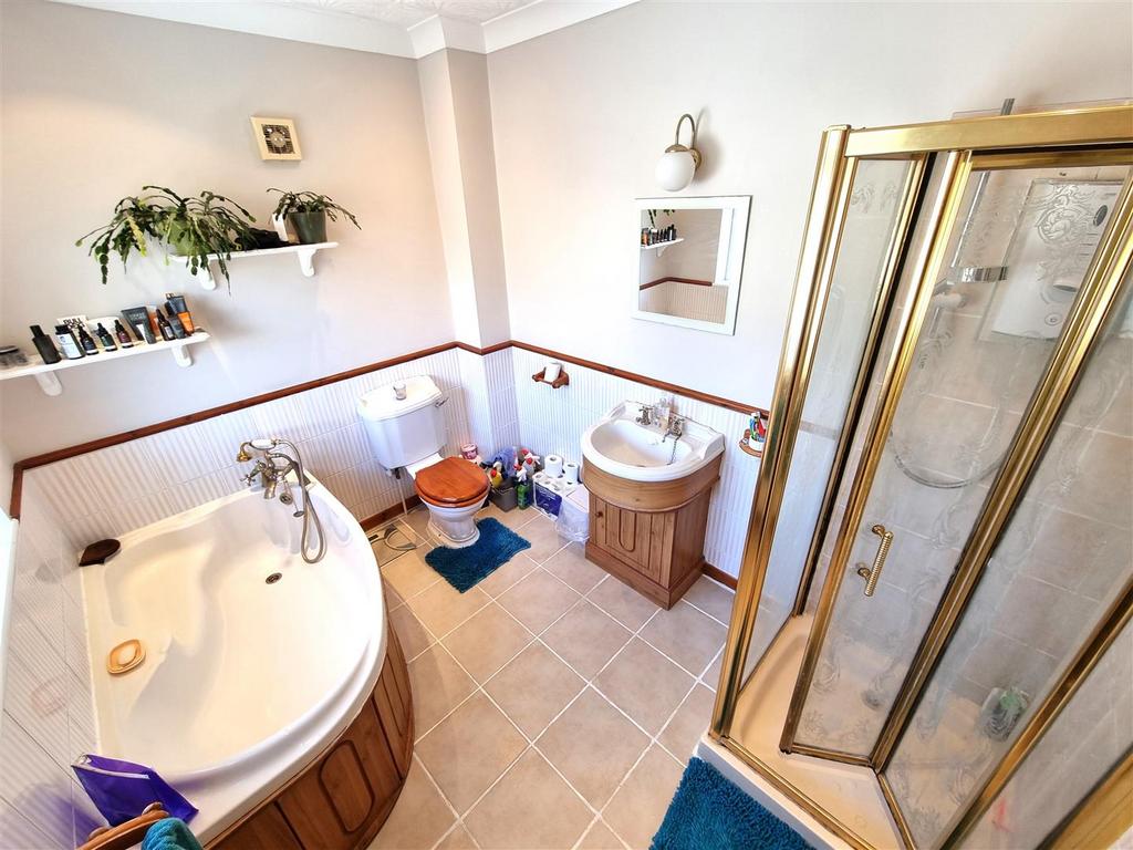 30wharfbath.jpg