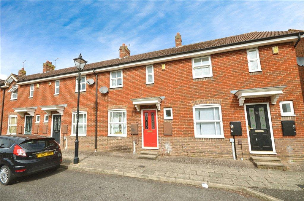 Horton Close, Buckinghamshire HP19 2 bed terraced house for sale £280,000