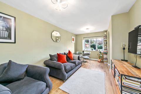 2 bedroom flat for sale, Heathcote Road, Twickenham