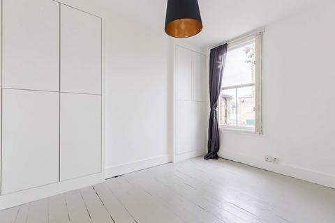 1 bedroom flat for sale, London E3