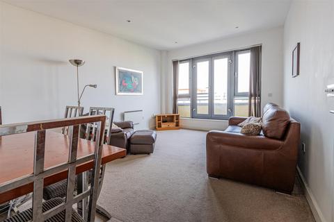 2 bedroom flat for sale, St. Stephens Mansions, Cardiff CF10