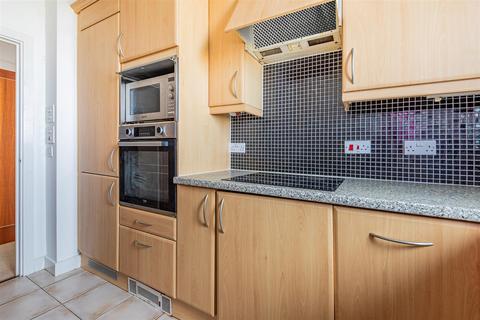 2 bedroom flat for sale, St. Stephens Mansions, Cardiff CF10