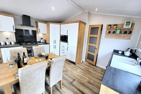 2 bedroom lodge for sale, Polperro Holiday Park